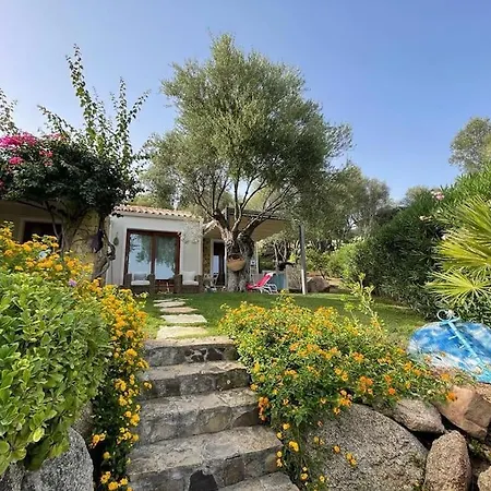 Giulia Con Piscina